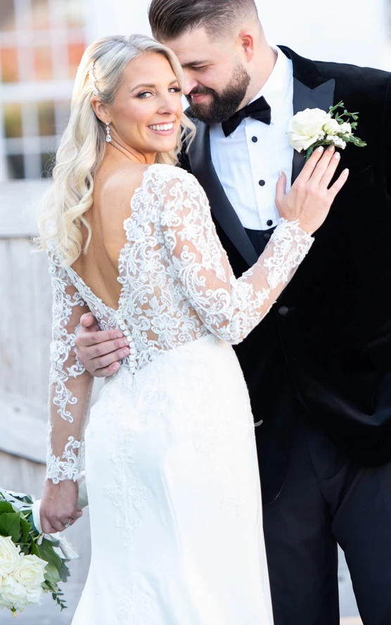 Elegant Boho V-Neck Casual Long Sleeve Delicate Lace Illusion Satin Country Wedding Dress