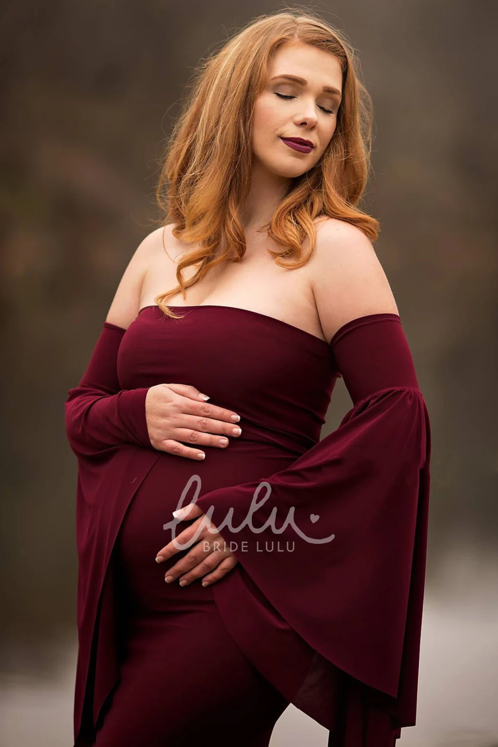 Elegant Maternity Bridesmaid Dress with Court Train and Sheath Silhouette