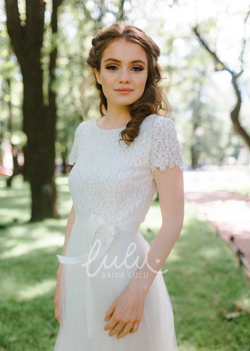 Short Sleeve Lace Bodice Tulle Wedding Dress with Jewel Neckline