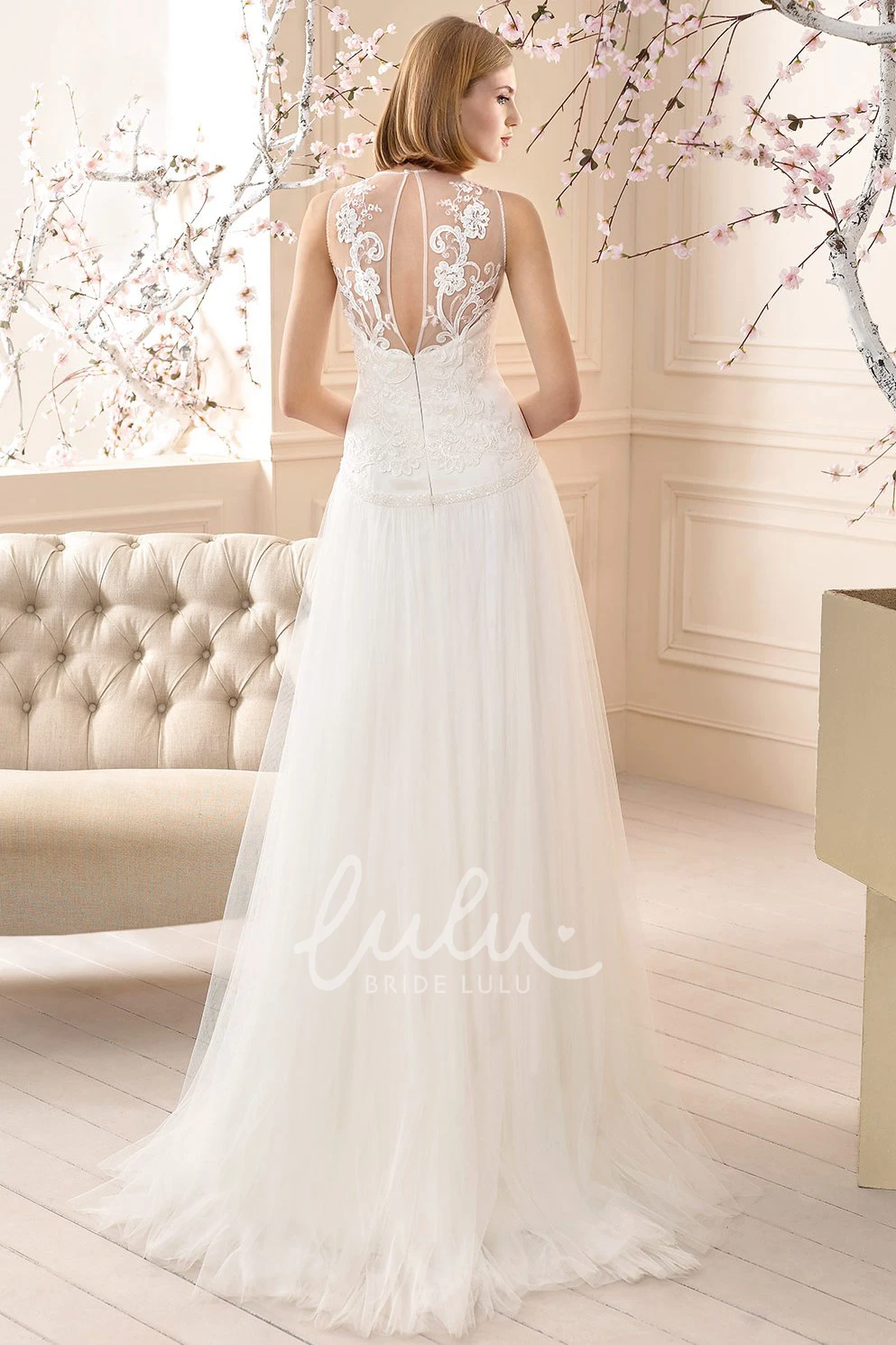 Sleeveless A-Line Tulle Wedding Dress with Appliques and Pleats Elegant Wedding Dress