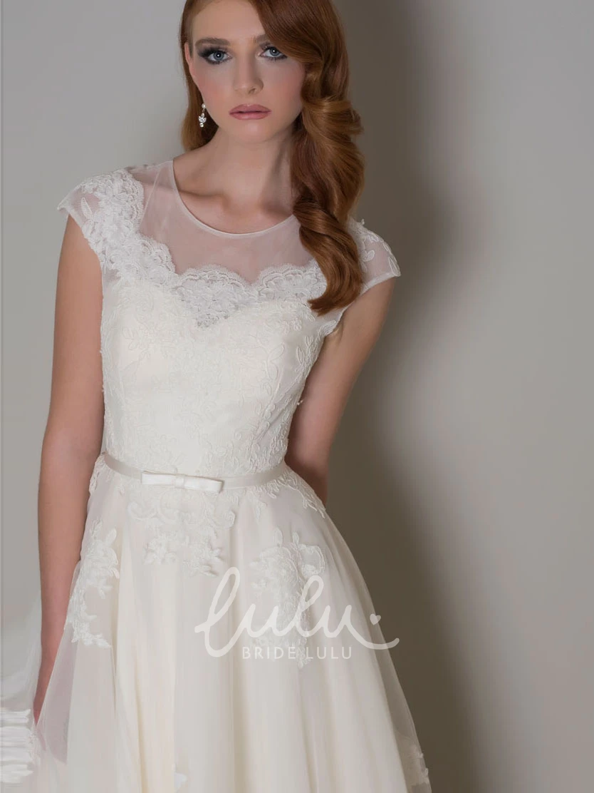 Appliqued Cap-Sleeve Tulle Wedding Dress Long Scoop-Neck Bridal Gown