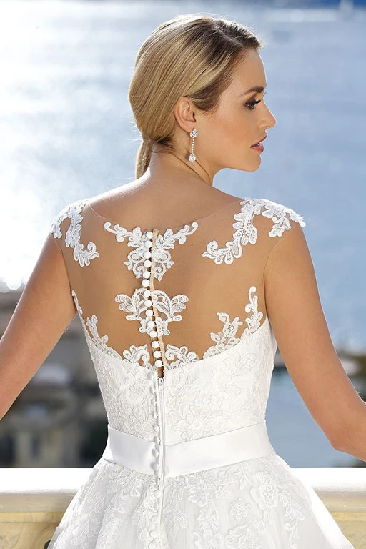 Jeweled Tulle V-Neck Floor-Length Wedding Dress with Appliques