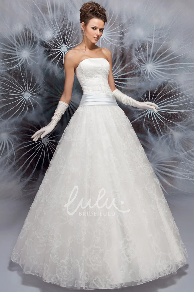 Lace-Up Back Ball-Gown Wedding Dress with Bowed Detail and Floor-Length Train