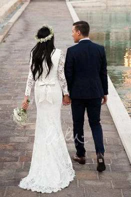 Scalloped Satin Lace Wedding Dress with Zipper Elegant Bridal Gown