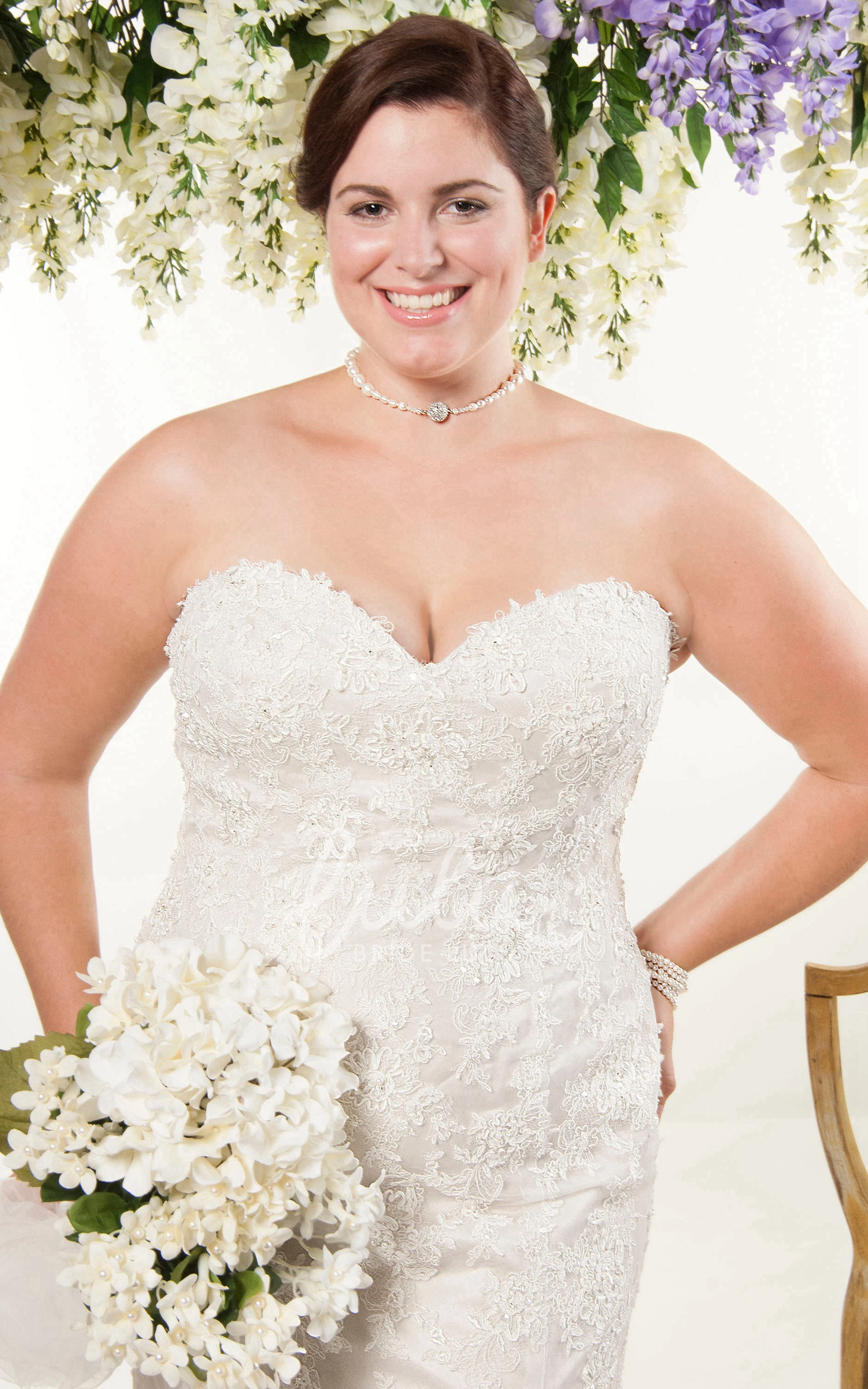 Lace Sheath Wedding Dress with Sweetheart Neckline and Chapel Train