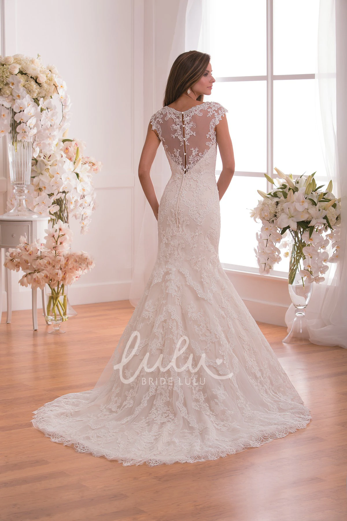 Illusion Back Cap-Sleeved Mermaid Wedding Dress with Appliques