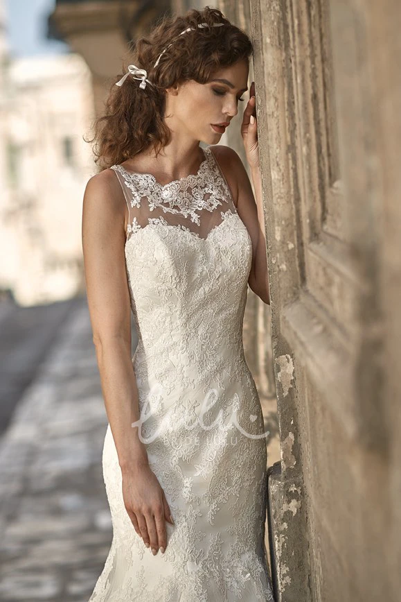 Sleeveless Lace Trumpet Wedding Dress with Scoop Neck and Long Length