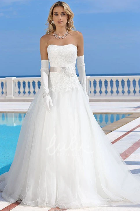 Floral Appliqued Strapless Tulle Wedding Dress Romantic Bridal Gown