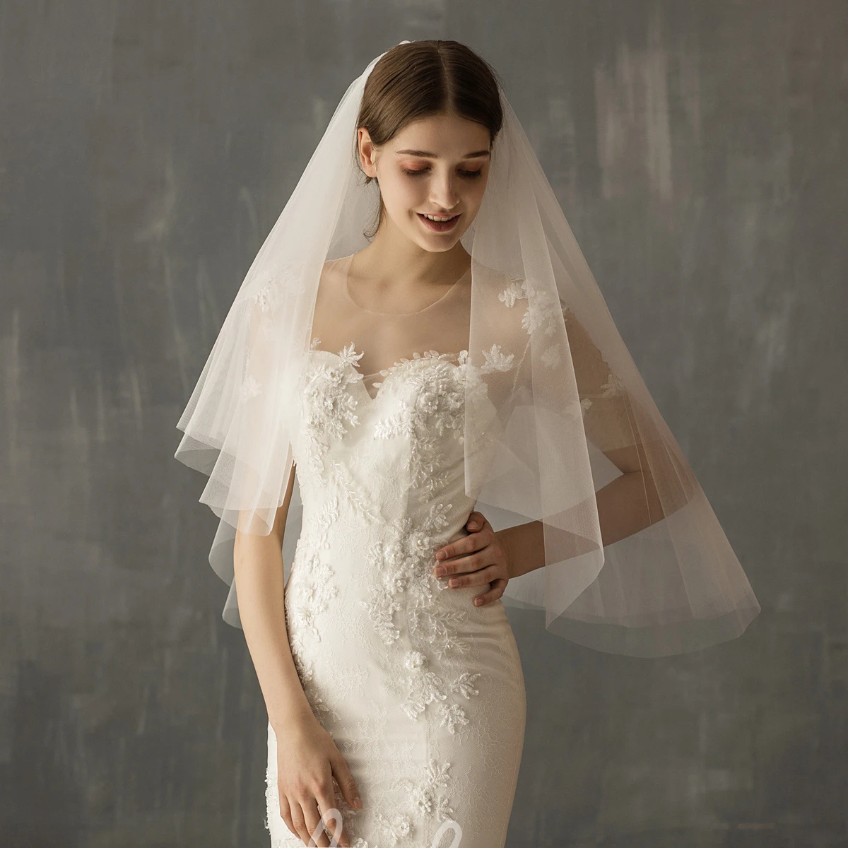 European Style Simple Two Tier Veil