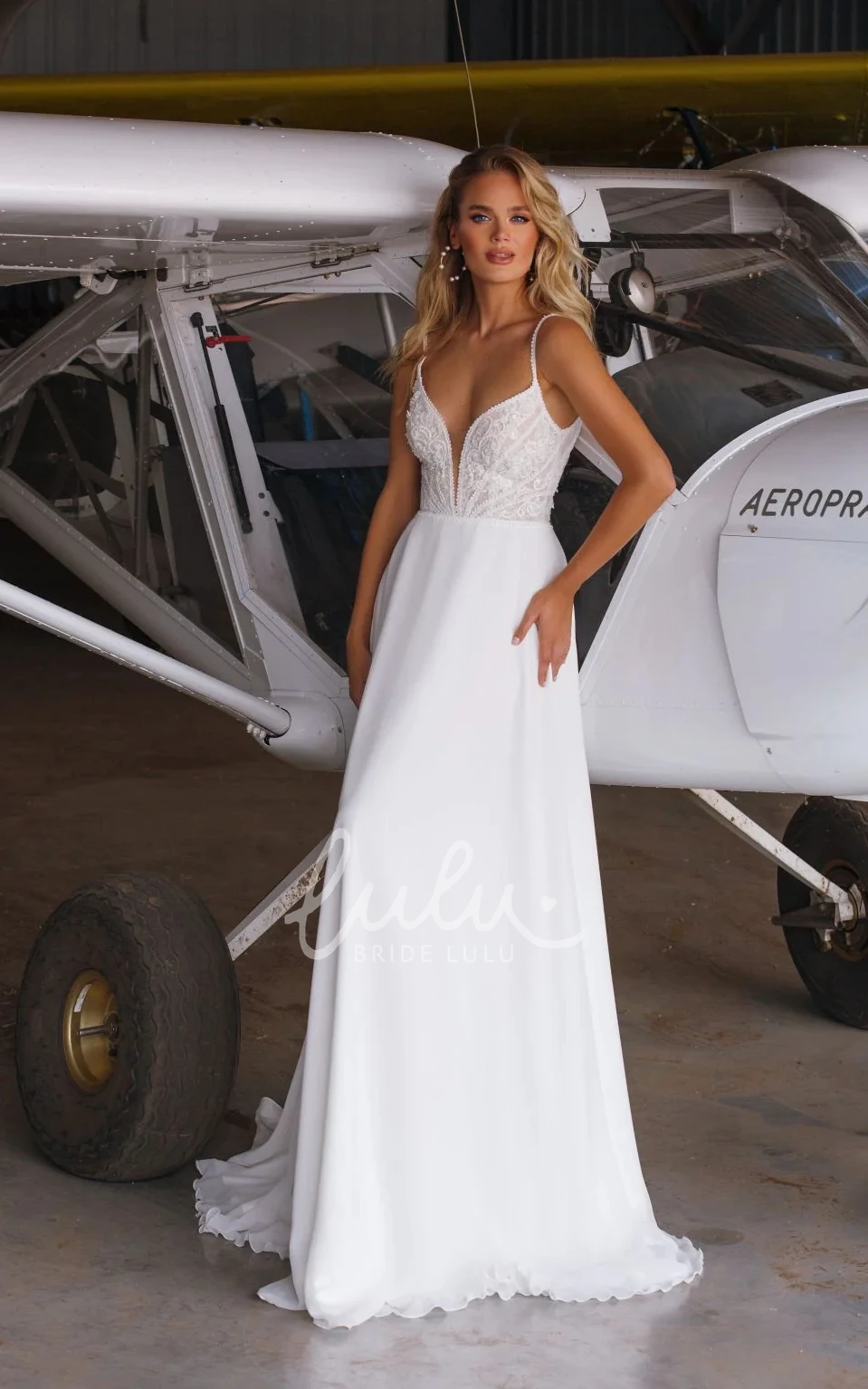 Mermaid Spaghetti Chiffon Sexy Deep V-Neck And V-Back Vintage Applique Wedding Dress