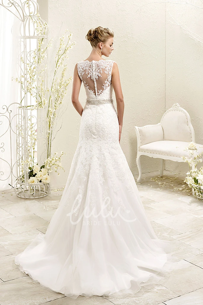 Sleeveless Bateau-Neck Lace A-Line Wedding Dress with Waist Jewellery Chic Bridal Gown
