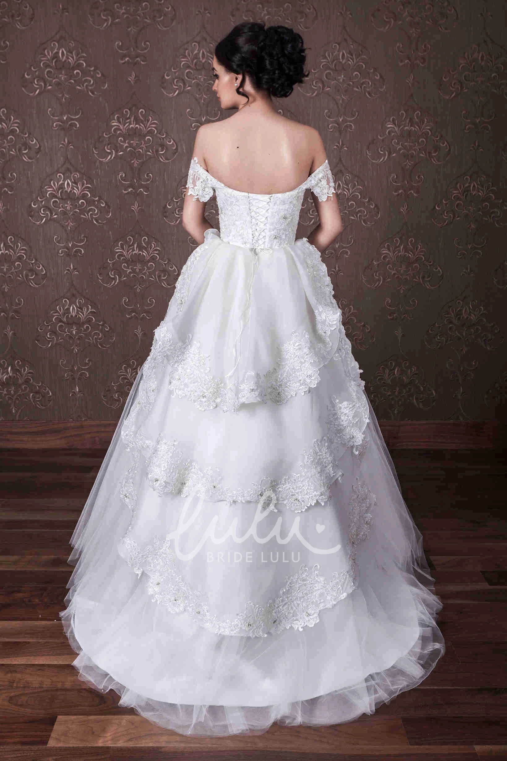 Off-The-Shoulder Tulle&Lace Ball Gown Wedding Dress with Tiered Skirt Romantic Bridal Gown