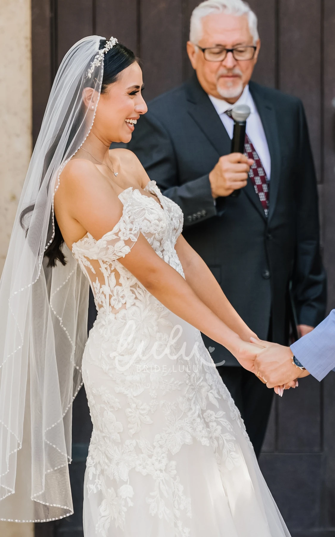 Mermaid Elegant Sweetheart Off-Shoulder Lace Delicate Applique Corset Back Wedding Dress