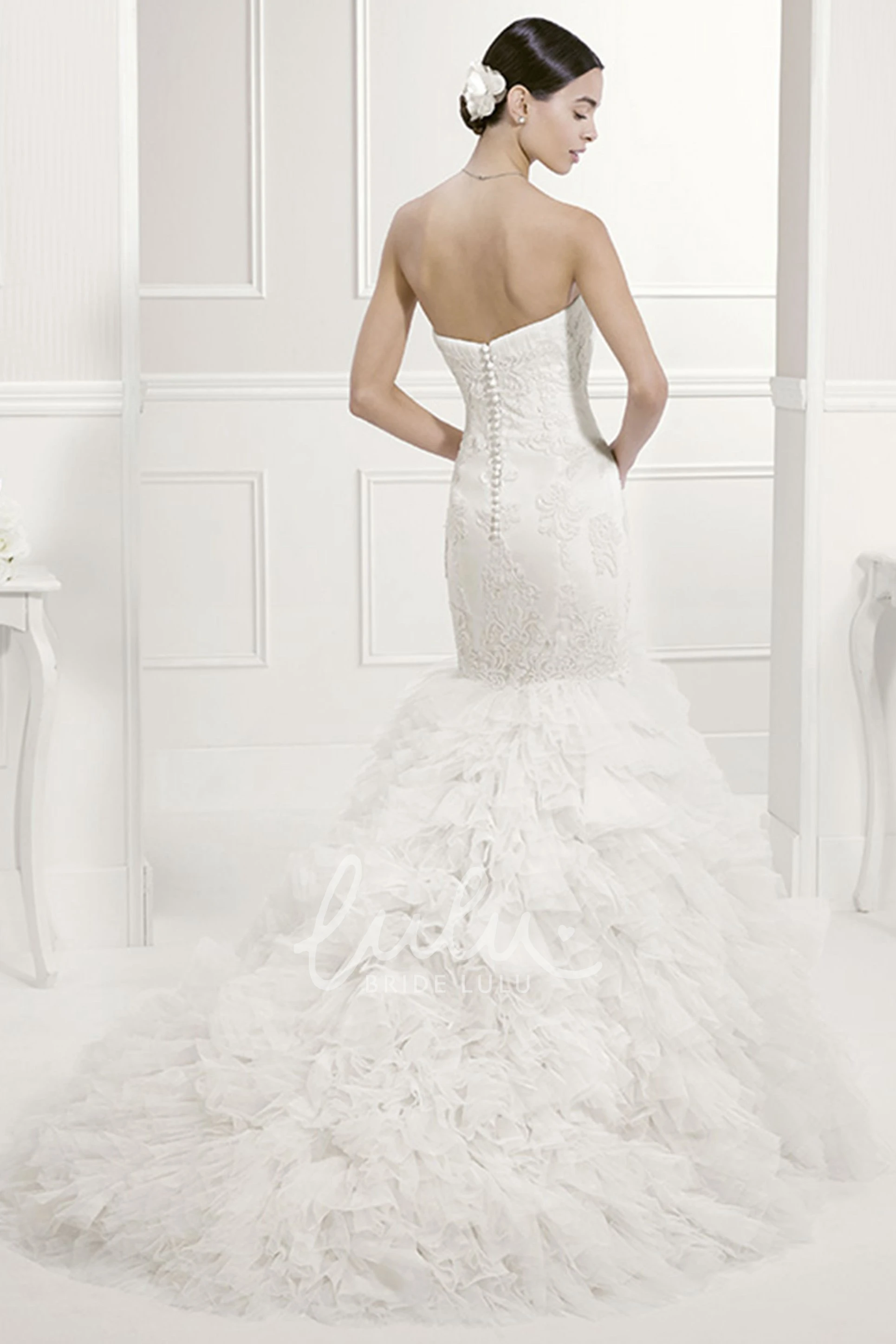 Tiered Tulle Strapless Wedding Dress with Appliques and Removable Lace Sleeves