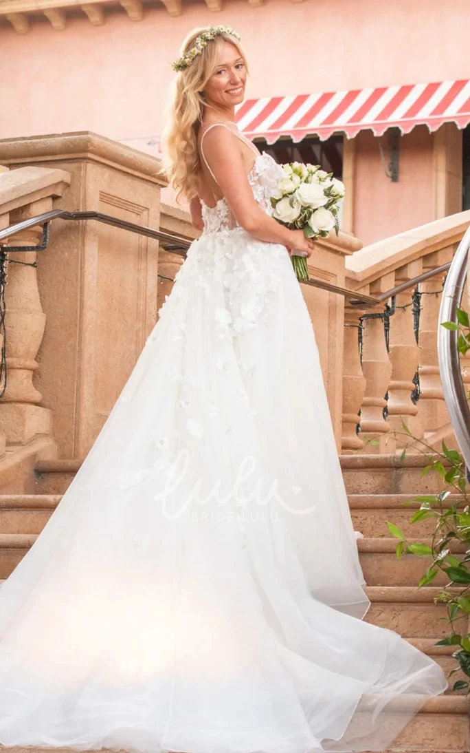 Elegant Lace Organza Wedding Dress with Spaghetti Straps Open Back and Appliques