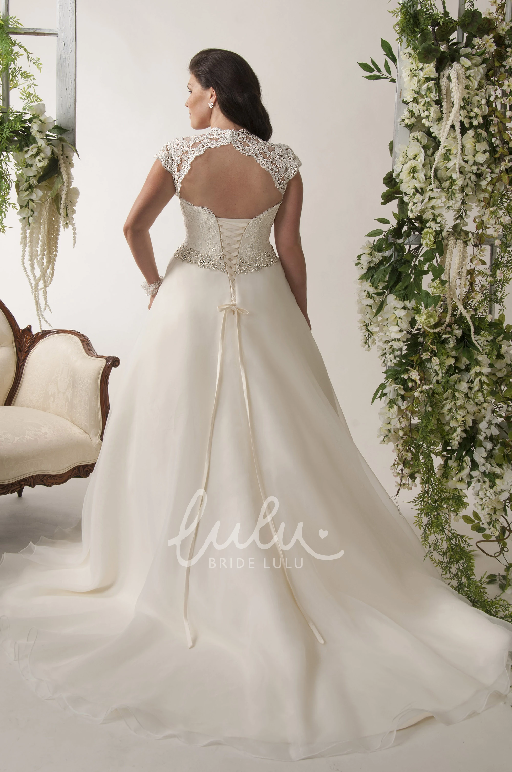 Plus Size A-Line Jeweled V-Neck Lace Wedding Dress with Keyhole Elegant 2025 Bridal Gown