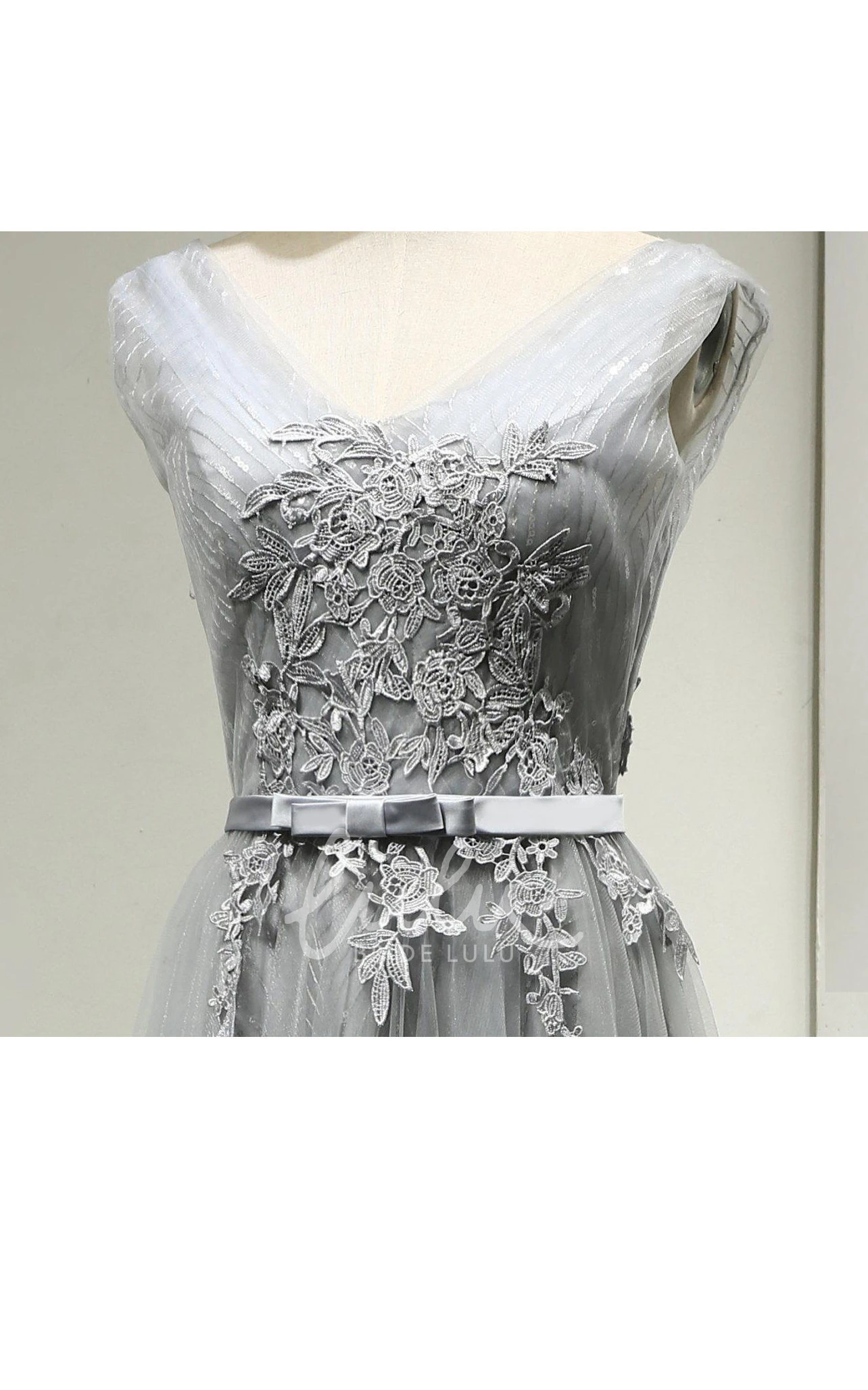 A-line Tulle Bridesmaid Dress with Cap Sleeves and Applique