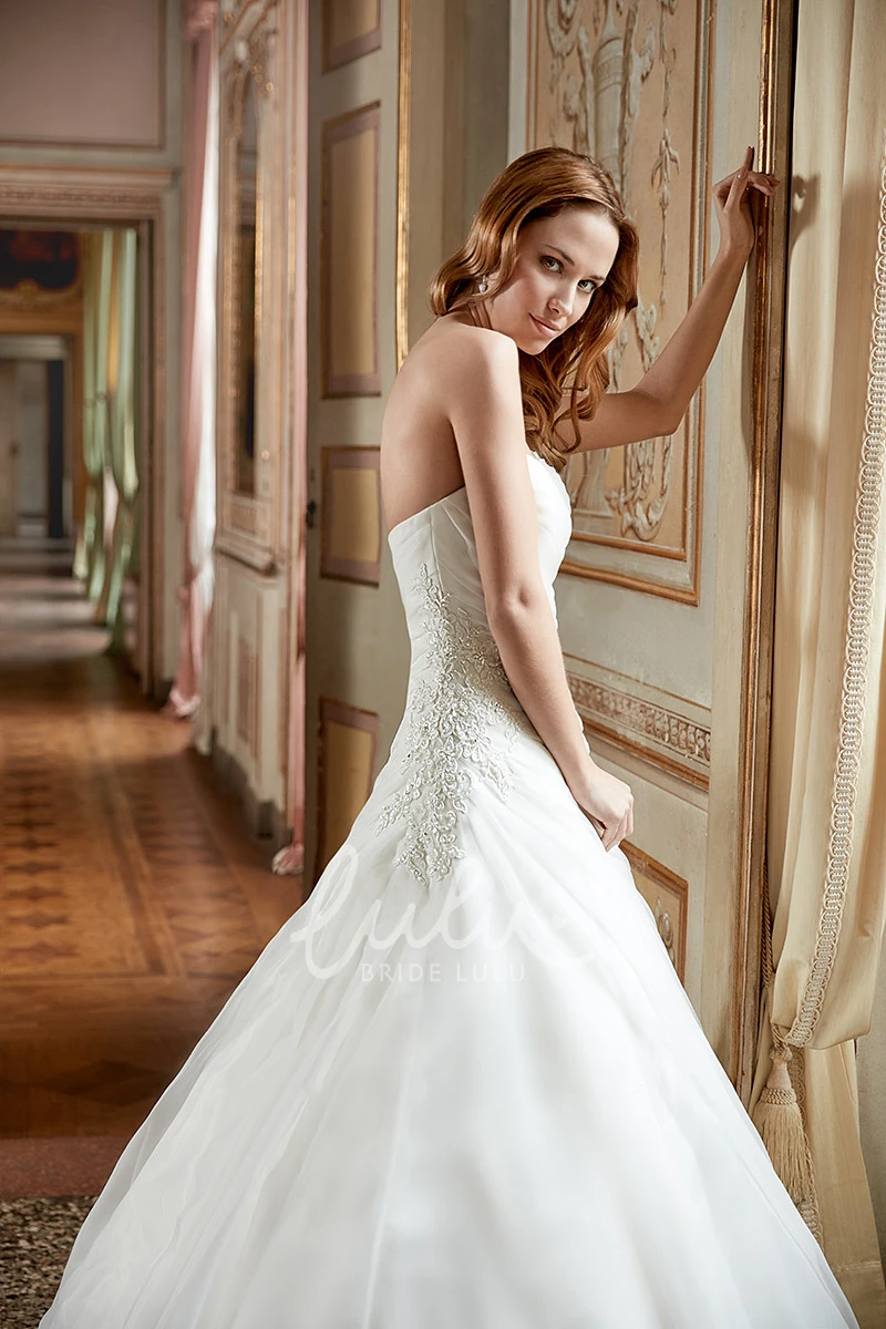 Sweetheart Tulle A-Line Wedding Dress with Appliques and Corset Back