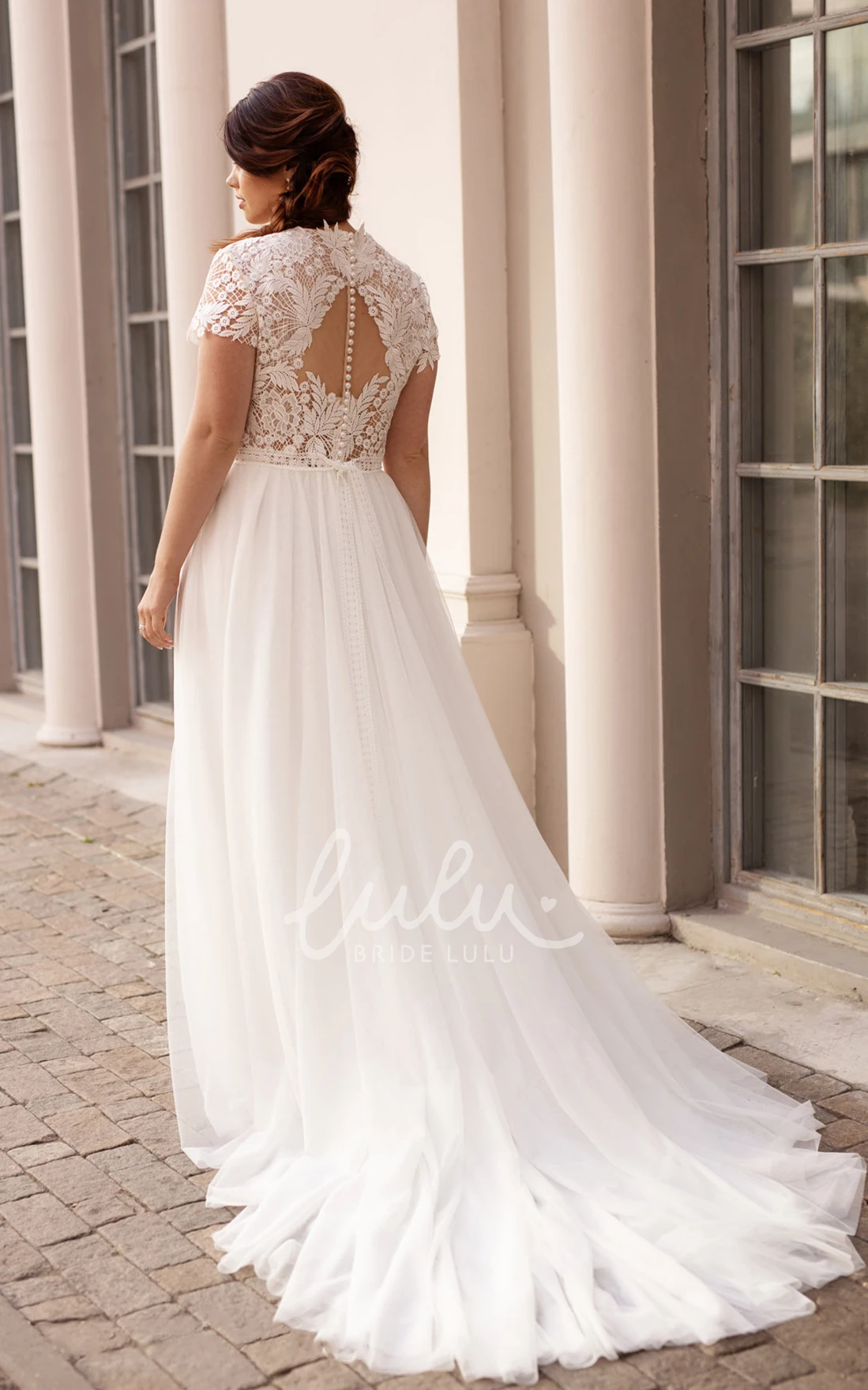 Romantic Lace Bateau Court Train Wedding Dress with Ruching Romantic Wedding Dress 2025 Women's Elegant Casual