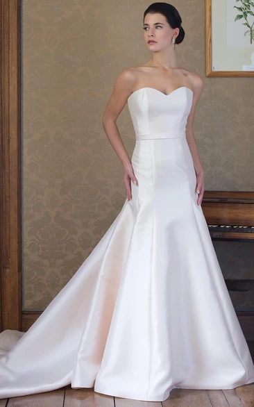 Sweetheart Satin Wedding Dress Classic Bridal Gown