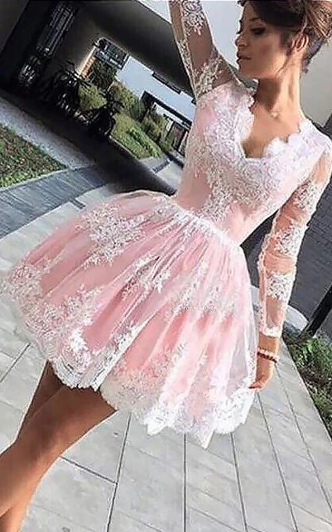 Scalloped V-neck Long Sleeve Lace A-line Homecoming Dress