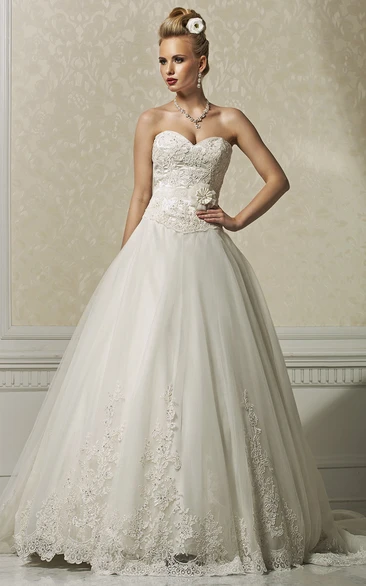 Sleeveless Lace&Tulle A-Line Wedding Dress with Flower