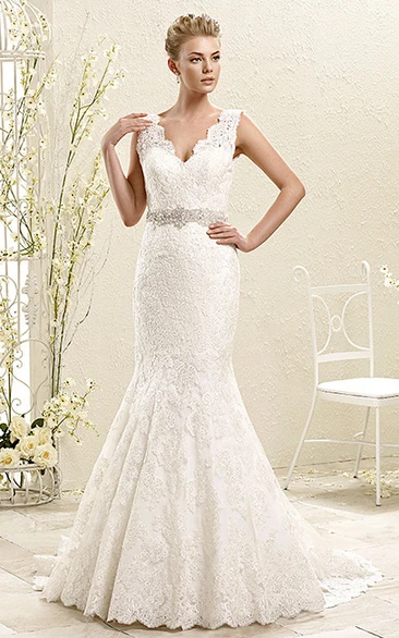 Lace Trumpet Wedding Dress with Waist Jewelry Sleeveless V-Neck