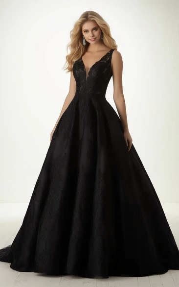 Satin Sleeveless Evening Dress 2024 Simple Sexy Ethereal Plunging Neckline V-neck Ball Gown