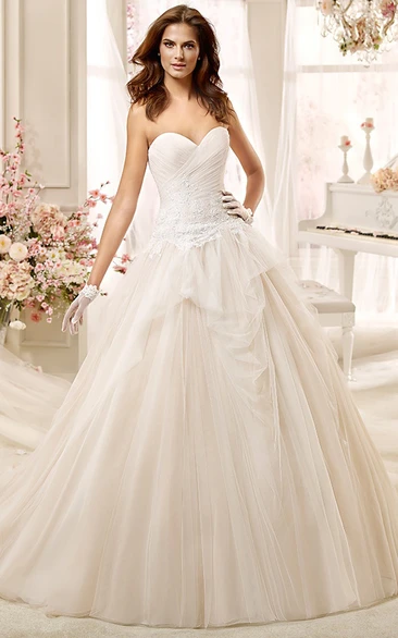 A-Line Pleated Wedding Dress with Sweetheart Neckline and Appliques Classy Wedding Dress Women