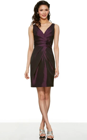 Flower Ruched Satin Short Bridesmaid Dress with V-Neck & Sleeves