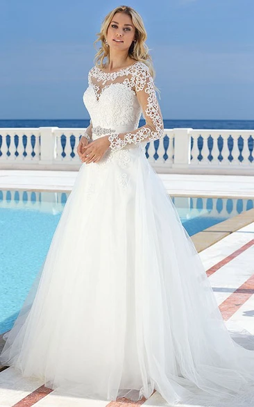 Long-Sleeve Tulle Wedding Dress with Applique Classic Bridal Gown