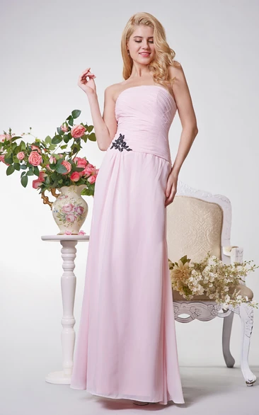 Elegant Strapless Ruched A-line Chiffon Bridesmaid Dress with Appliques