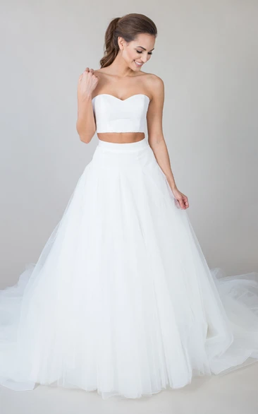 Sweetheart A-Line Tulle Wedding Dress with V Back Modern Bridal Dress
