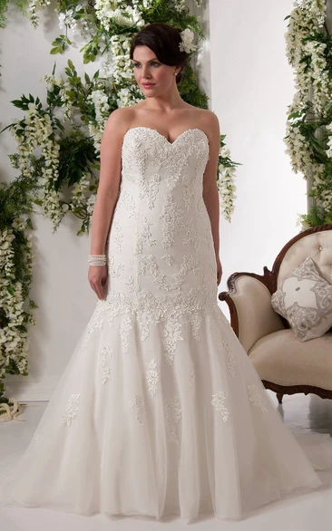 Lace Mermaid Wedding Dress with Sweetheart Neckline and Brush Train