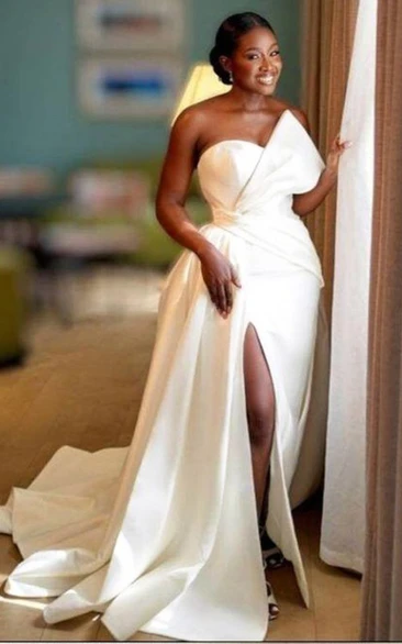 Sexy A-Line Satin Wedding Dress with Split Front Country Garden Style Off-the-shoulder Simple