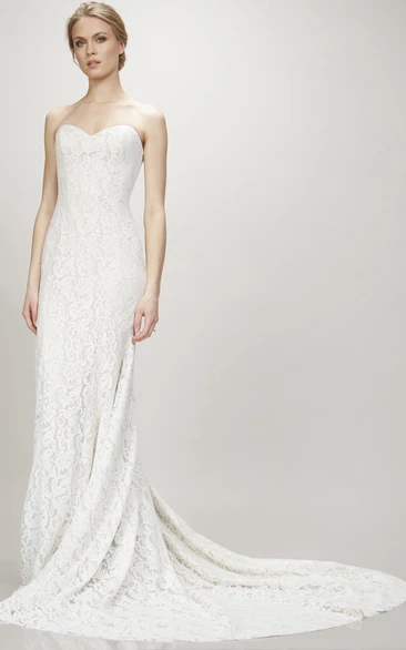 Lace Sweetheart Wedding Dress with Court Train Maxi & Classy