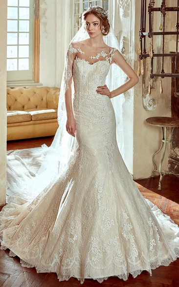 Lace Cap-Sleeve Wedding Dress with Scalloped Train and Appliques Elegant Wedding Dress 2024 Women