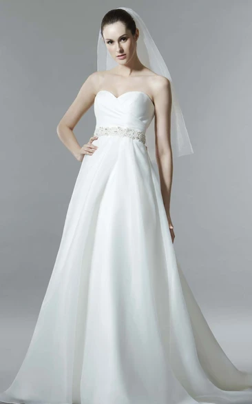 A-Line Organza Wedding Dress Sweetheart Criss-Cross Sleeveless
