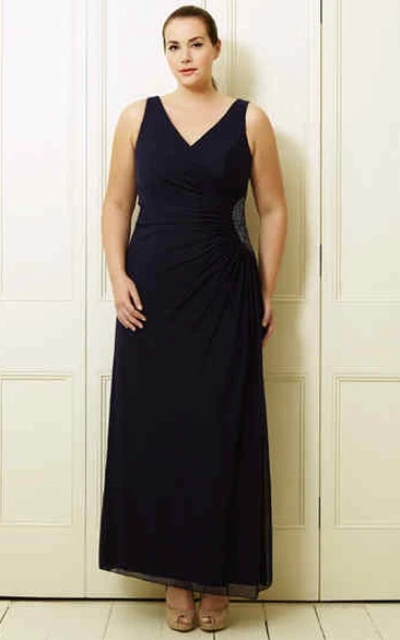 Side-Draped Sleeveless Chiffon Prom Dress with Beading and V-Neck for Plus Size