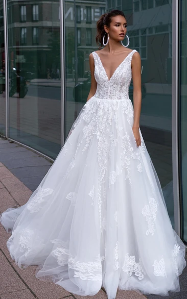 Lace Tulle Ball Gown V-neck Wedding Dress Charming Vintage Style