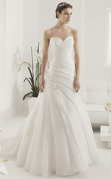 Sweetheart Bridal Gown with Side Flowers Criss-cross Floral Wedding Dress