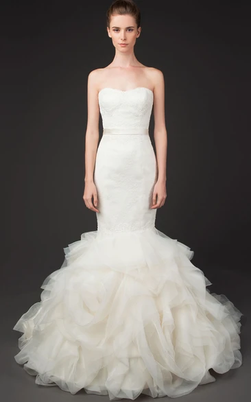 Lace and Tulle Sweetheart Trumpet Wedding Dress with Ruffles and Zipper