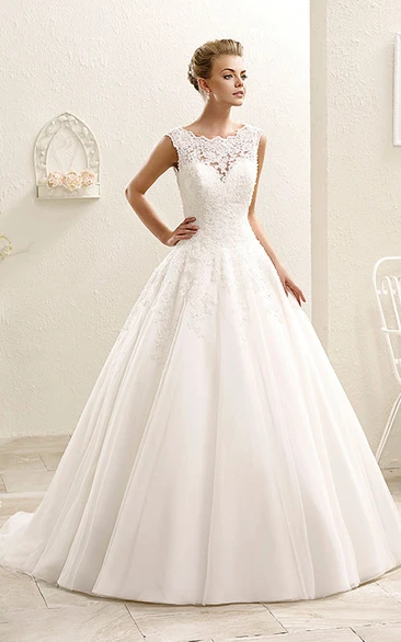 Appliqued Scoop-Neck Wedding Dress Ball Gown Style