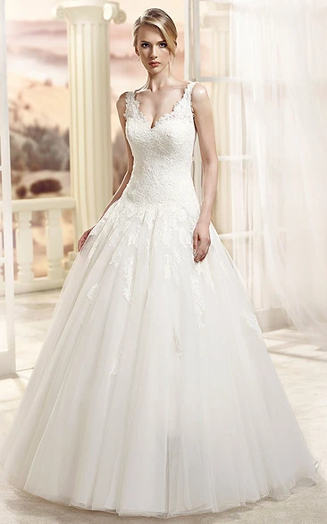 Sleeveless V-Neck Appliqued Tulle Ball Gown Wedding Dress with Long Train