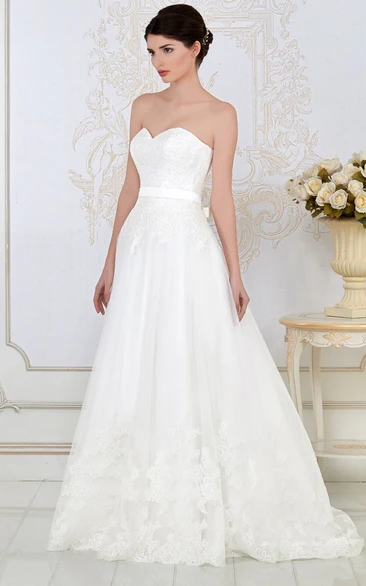 Lace Sweetheart A-Line Wedding Dress with Bow Floor-Length Sleeveless