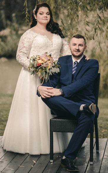 Long Sleeved A Line Lace Wedding Dress with V-neck and Floor-length