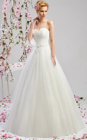 Sweetheart Tulle A-Line Wedding Dress Floor-Length Appliques