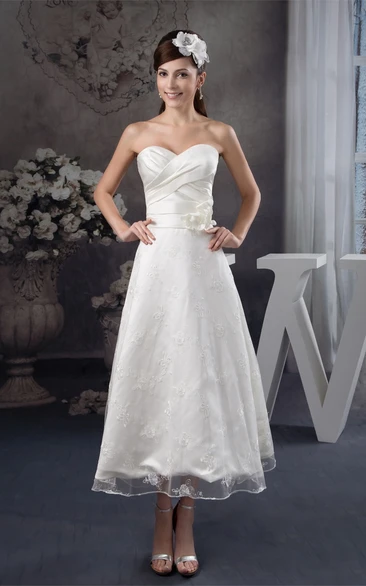 Satin Lace Tea-Length Formal Dress with Sweetheart Neckline and Floral Embellishments