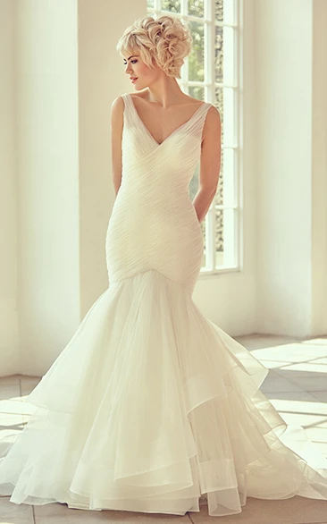 Criss-Cross V-Neck Tulle Wedding Dress with Court Train and V-Back Modern