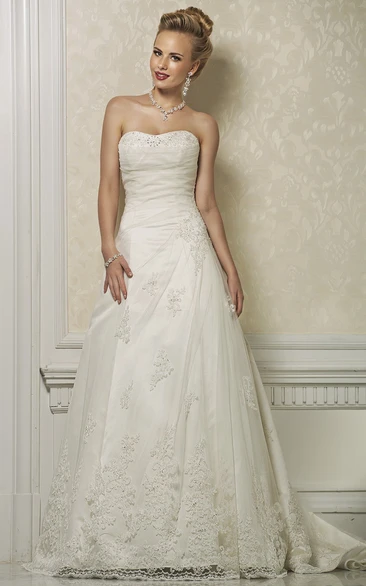 A-Line Lace&Satin Strapless Sleeveless Wedding Dress With Side Draping Simple Wedding Dress